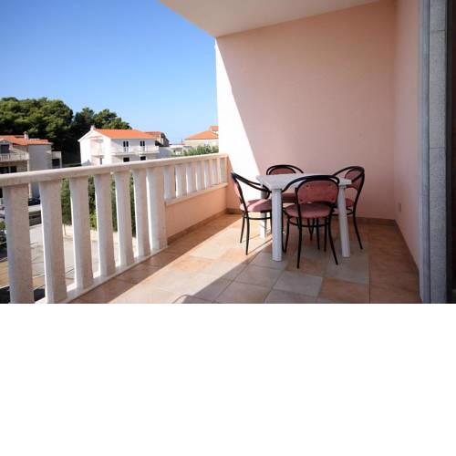 Apartments with a parking space Duce, Omis - 4650