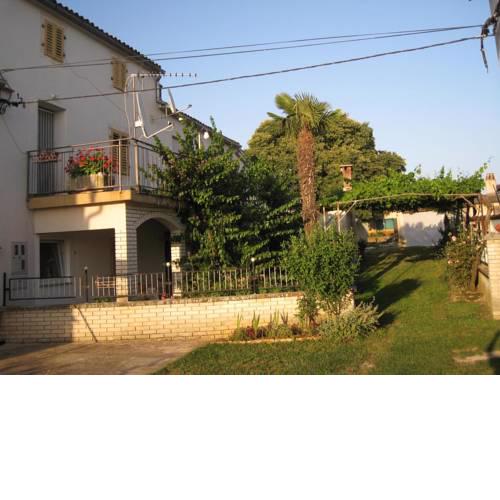 Apartments with a parking space Galizana, Fazana - 11712
