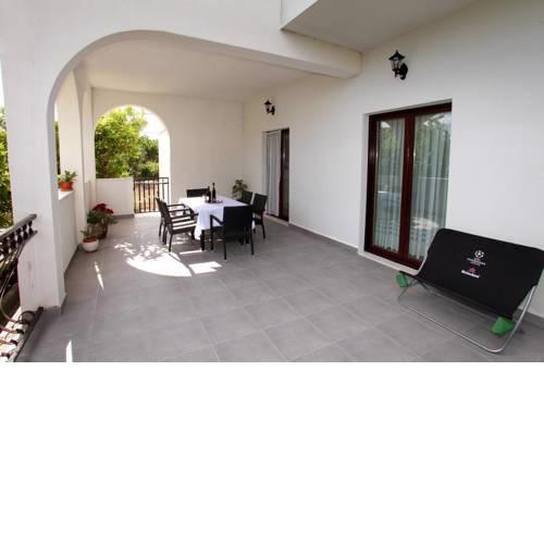 Apartments with a parking space Kastel Kambelovac, Kastela - 14084