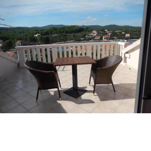 Apartments with a parking space Lumbarda, Korcula - 18037
