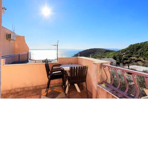Apartments with a parking space Makarska - 18145