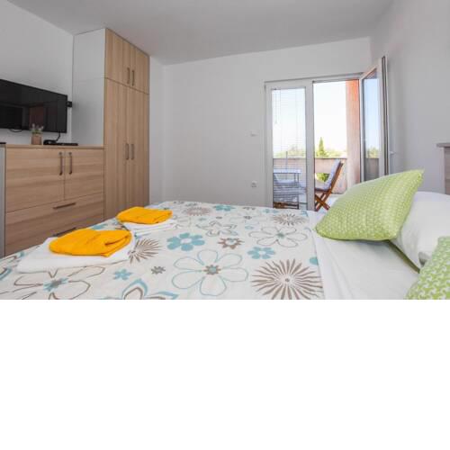 Apartments with a parking space Mandre, Pag - 18273