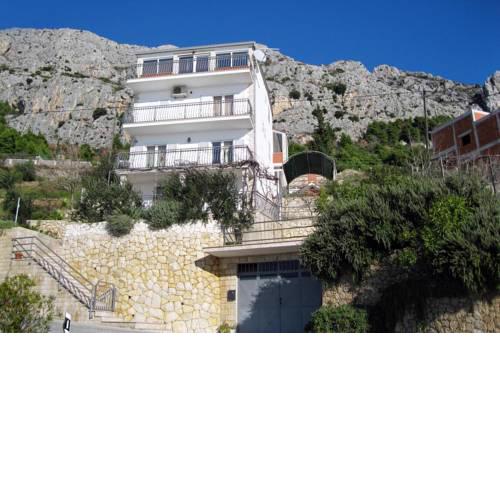 Apartments with a parking space Mimice, Omis - 2805