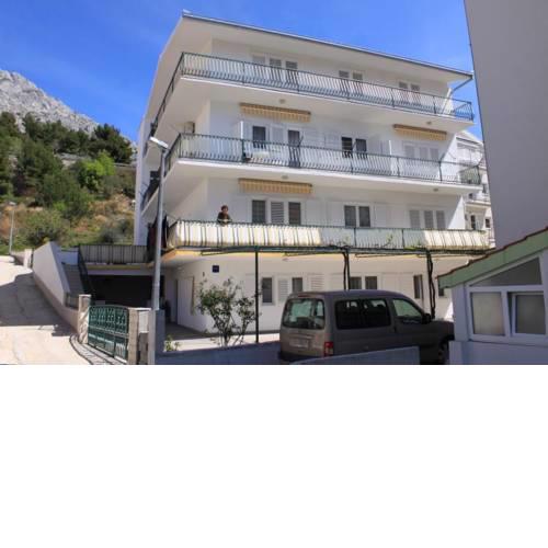 Apartments with a parking space Nemira, Omis - 4652