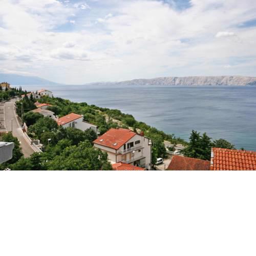 Apartments with a parking space Novi Vinodolski - 5526