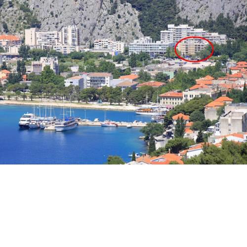 Apartments with a parking space Omis - 16952