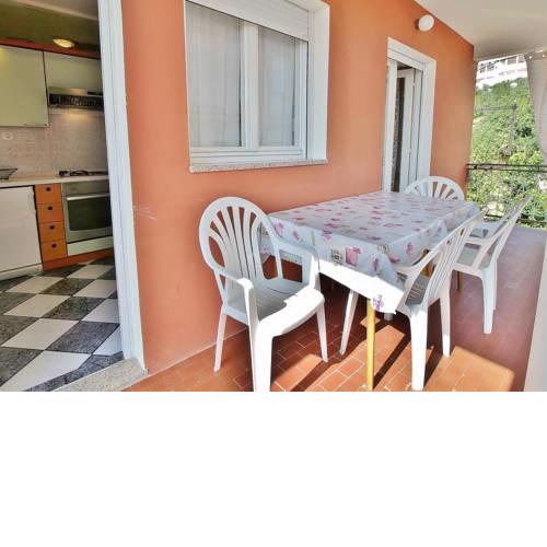 Apartments with a parking space Palit, Rab - 17881