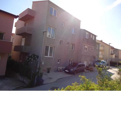 Apartments with a parking space Podstrana, Split - 11802