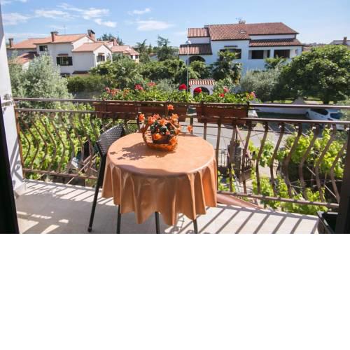 Apartments with a parking space Porec - 7033
