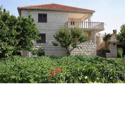 Apartments with a parking space Povlja, Brac - 8628