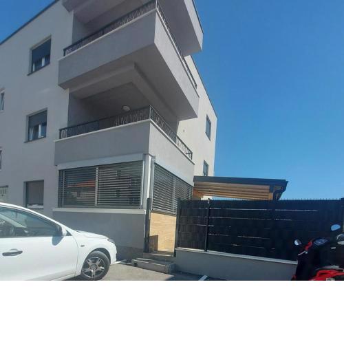 Apartments with a parking space Trogir - 19213