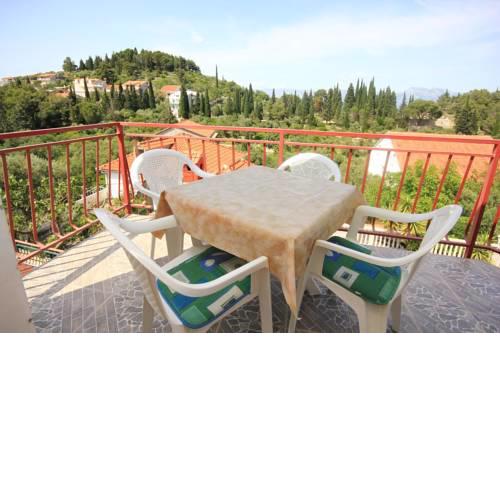 Apartments with a parking space Trpanj, Peljesac - 10083
