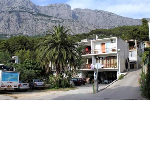 Apartments with a parking space Tucepi, Makarska - 2676