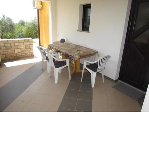 Apartments with a parking space Vilanija, Umag - 17240
