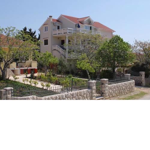 Apartments with a parking space Vrsi - Mulo, Zadar - 3276
