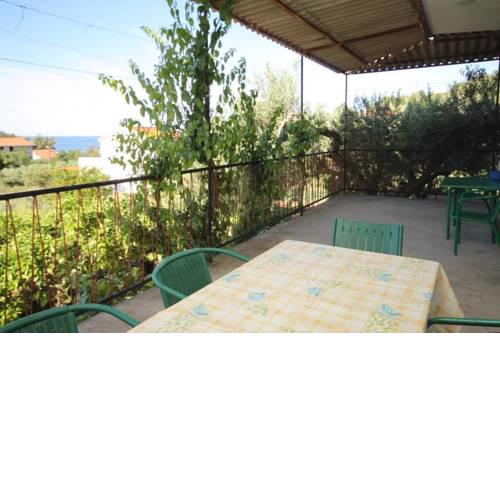 Apartments with a parking space Zavala, Hvar - 8802