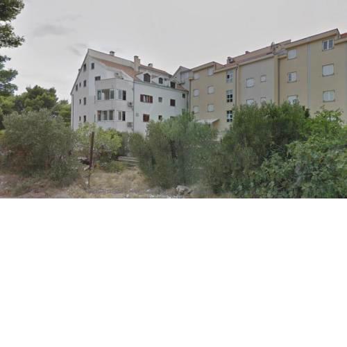 Apartments with WiFi Makarska - 17906
