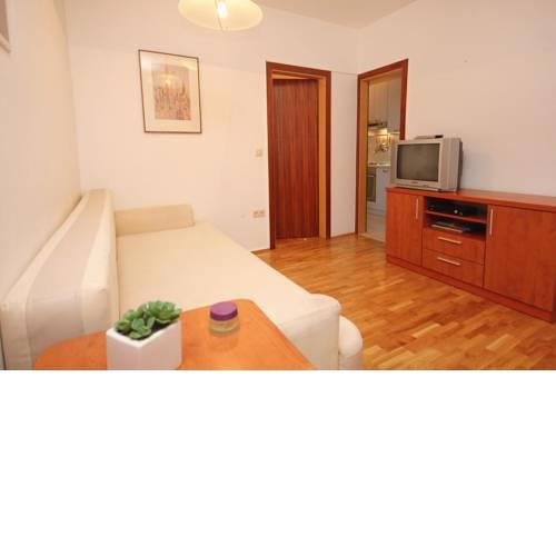 Apartments with WiFi Omis - 9460
