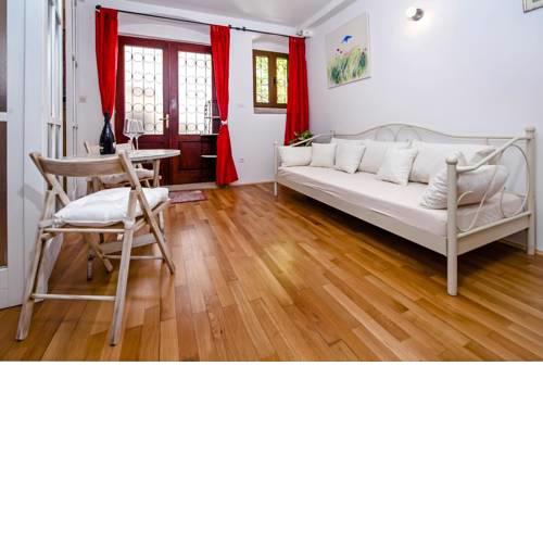 Apartments with WiFi Rovinj - 13454
