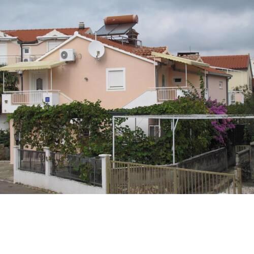 Apartments Zdrave