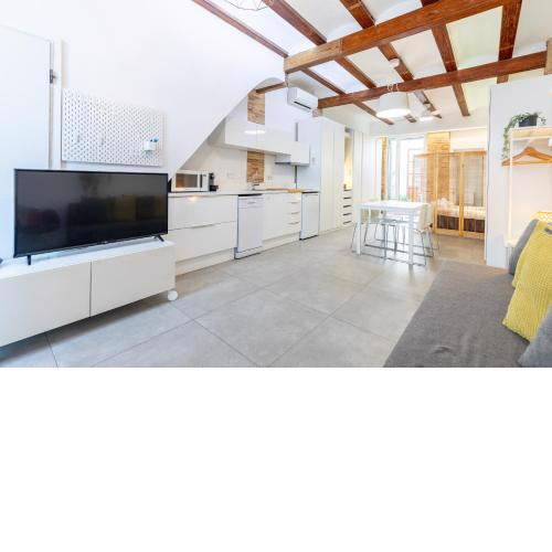 ApartUP Las Arenas Beach
