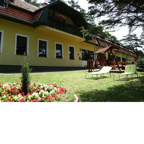 Apát Hotel és Étterem