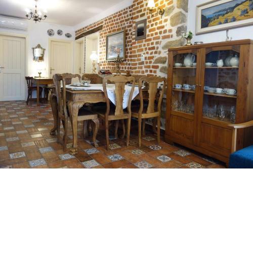 APG StoneHouse