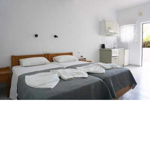 Aphrodite Studios & Apartment