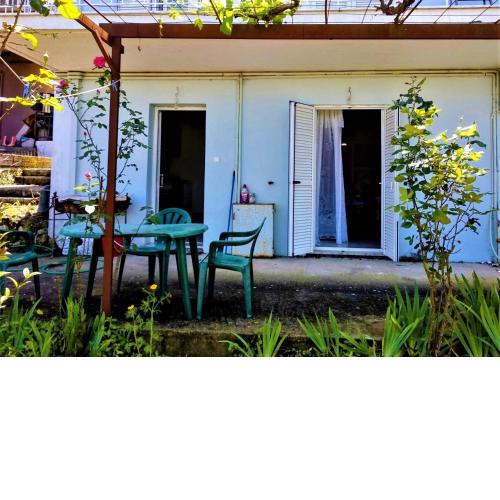 Appartement 2 bedrooms, 4 persons, near LEFKADA