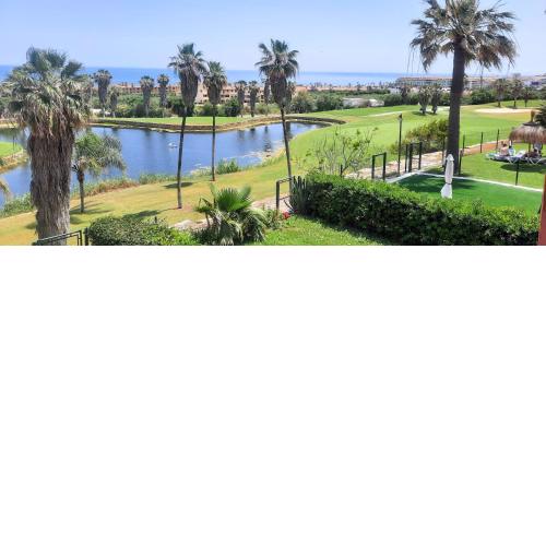 Appartement de standing avec vue mer et golf