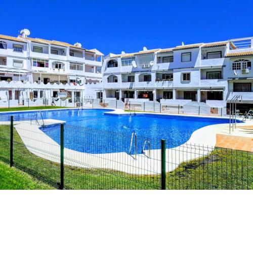 Appartement Proche de la mer avec piscine