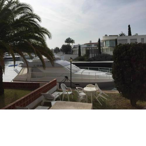 APPARTEMENT REZ DE JARDIN EMPLACEMENT #1