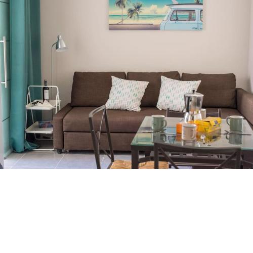 Appartment in the center near beach & free WIFI