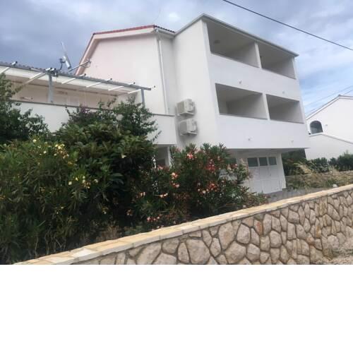 APPARTMENTS&ROOMS NENA