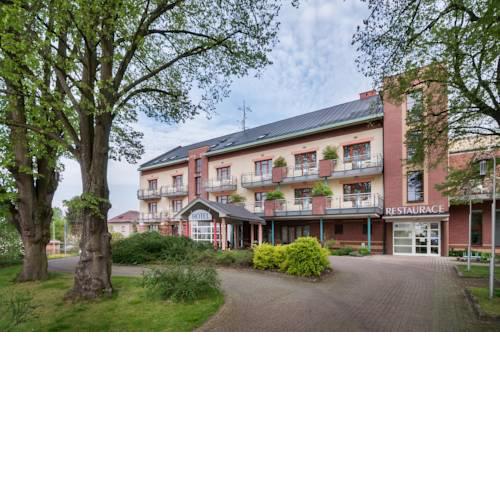 April hotel Panorama