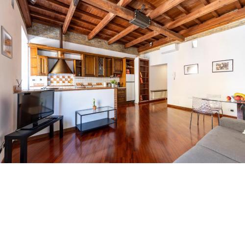 APT 151 - City Center