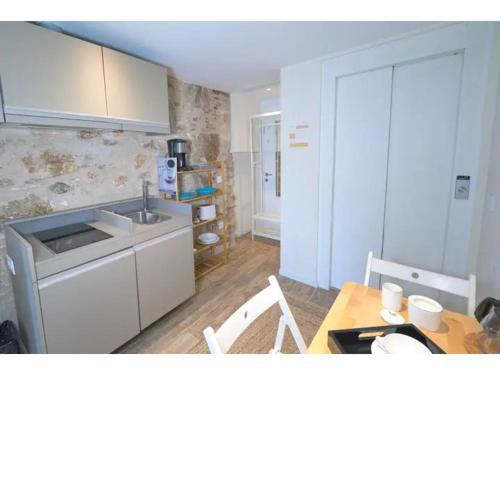 Apt 2 Romero
