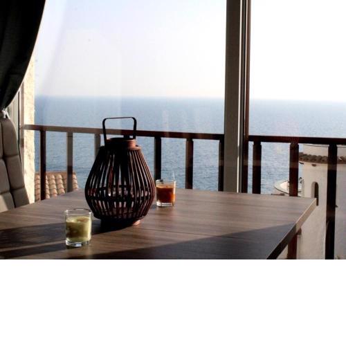 Apto 1ª LÍNEA DE MAR con VISTAS a Sitges