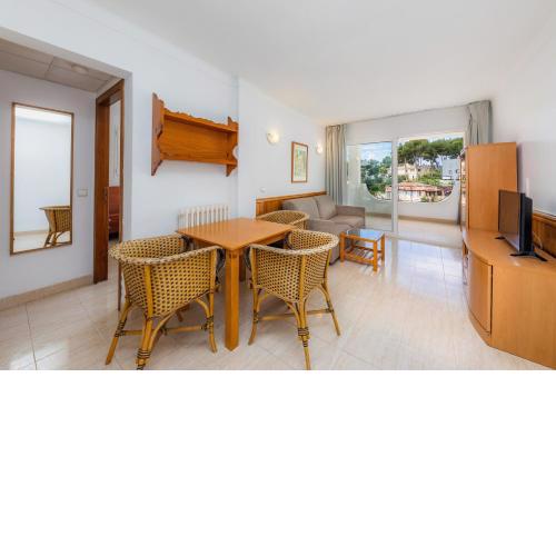 Apto con Terraza 3