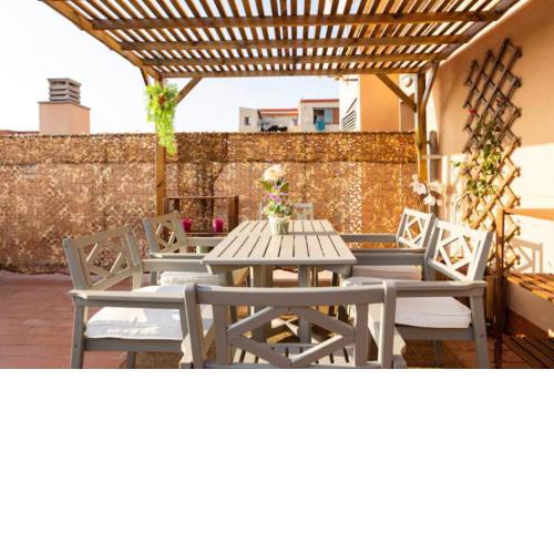 Apt.p/5 15min from Barcelona and Beaches W/Terrace