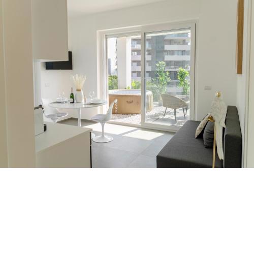 [ApuliaLux] Exclusive City view / Jacuzzi + private parking