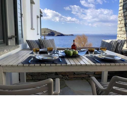 Aqua Blue, only 100 meters from the beach of Gialiskari