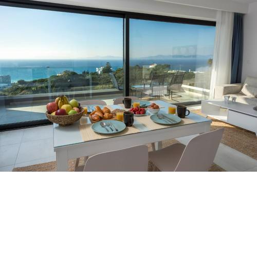 Aquarama Pool Apartments