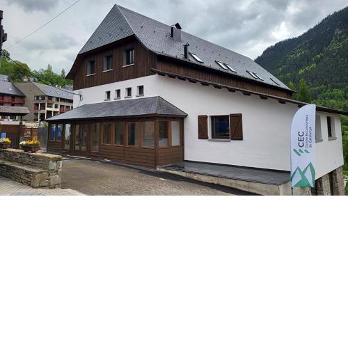 Aran Hostel