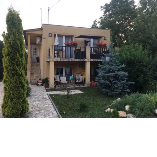 Aranyeső Apartman