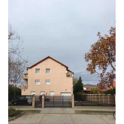 Aranyhal Apartman