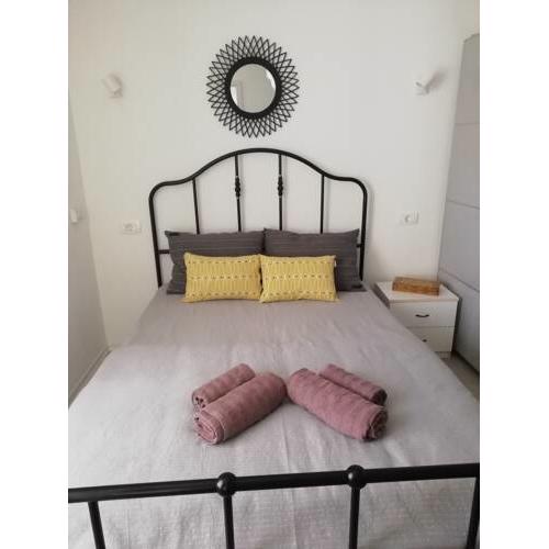 Arbutus Apartment