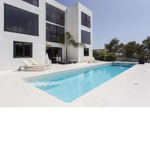 Architect modern design villa in Sitges Hills