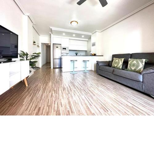 Arenales del Sol Beach Apartment
