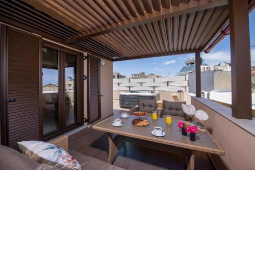 Aretousa Studio